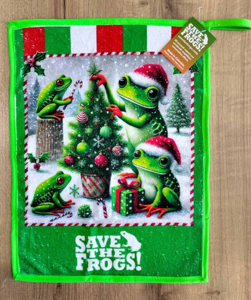 Полотенце с рождественской лягушкой
