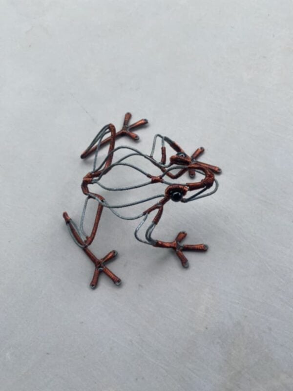 Frog Wire Art From Zambia - Image 5
