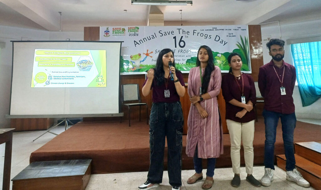 Präsentation zum India Save The Frogs Day 2024 in Kalkutta