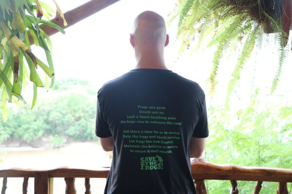 Camiseta Keep The Balance Save The Frogs Kerry Kriger 7 1400 1