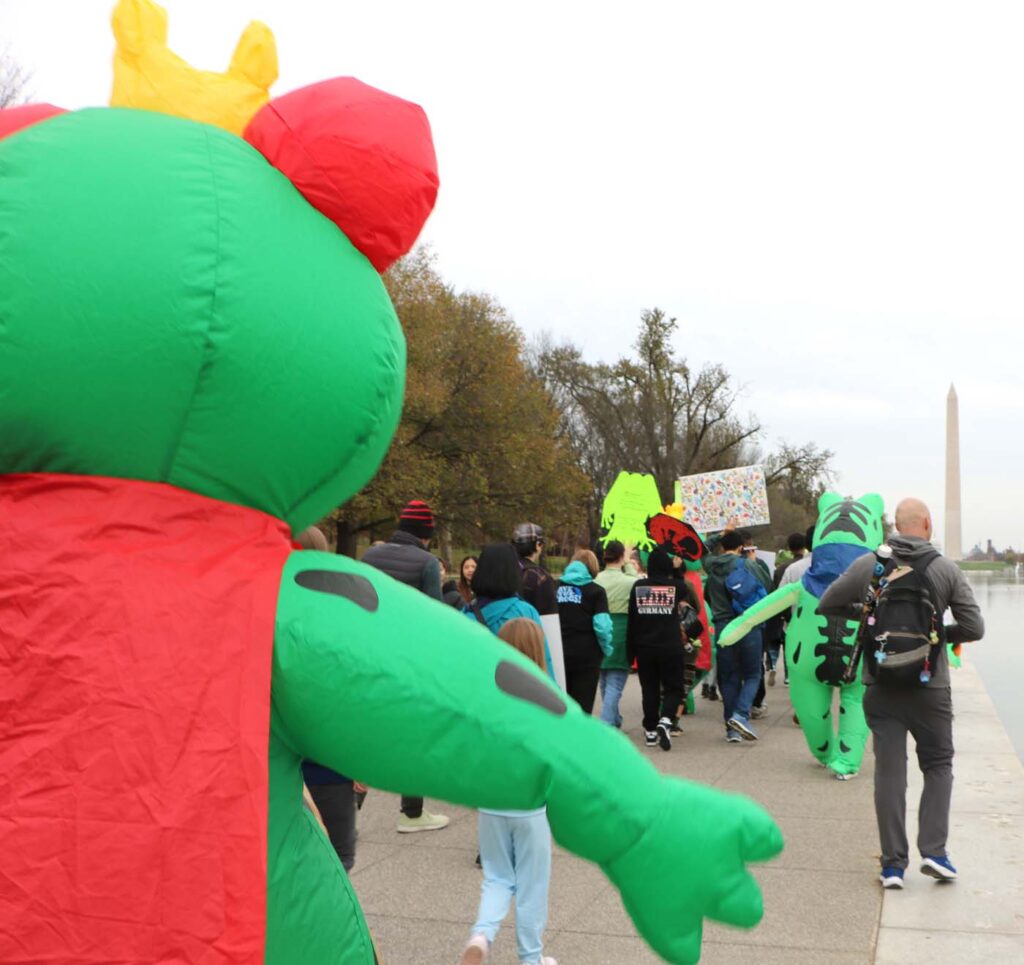 Pawai Sejuta Katak Washington DC 2025 11-15 CanonT6S 1400 14