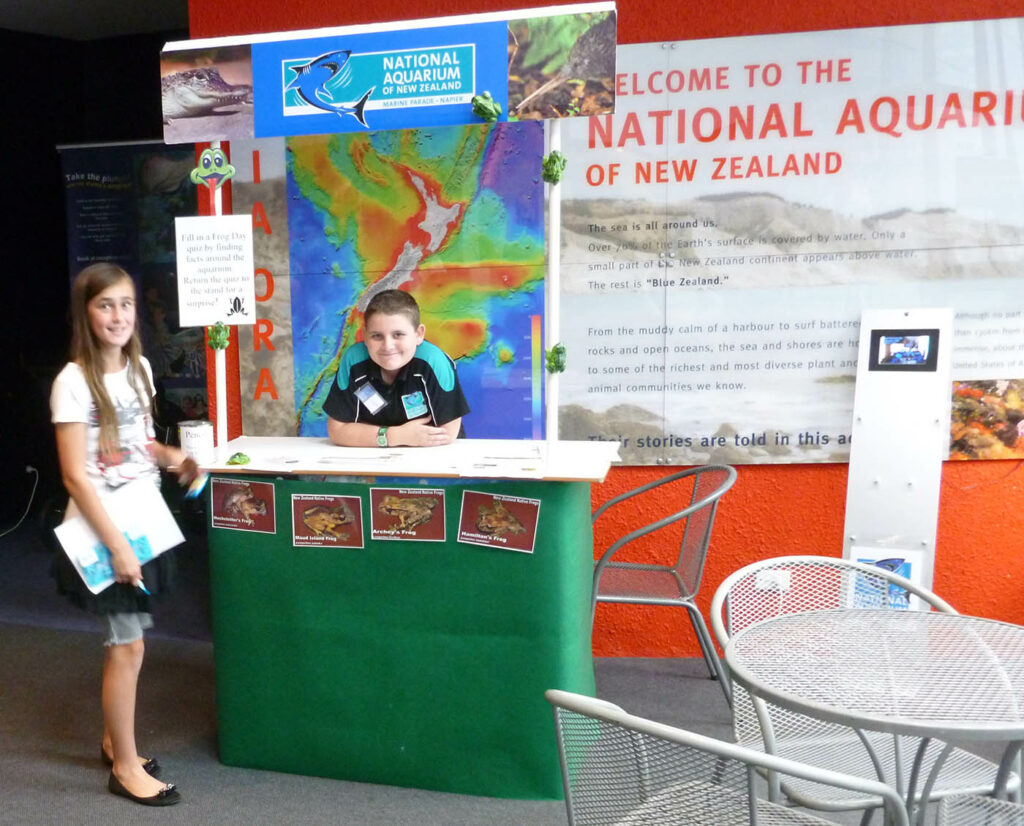 NZ 2012 Akuarium Nasional Save The Frogs Day Napier Selandia Baru