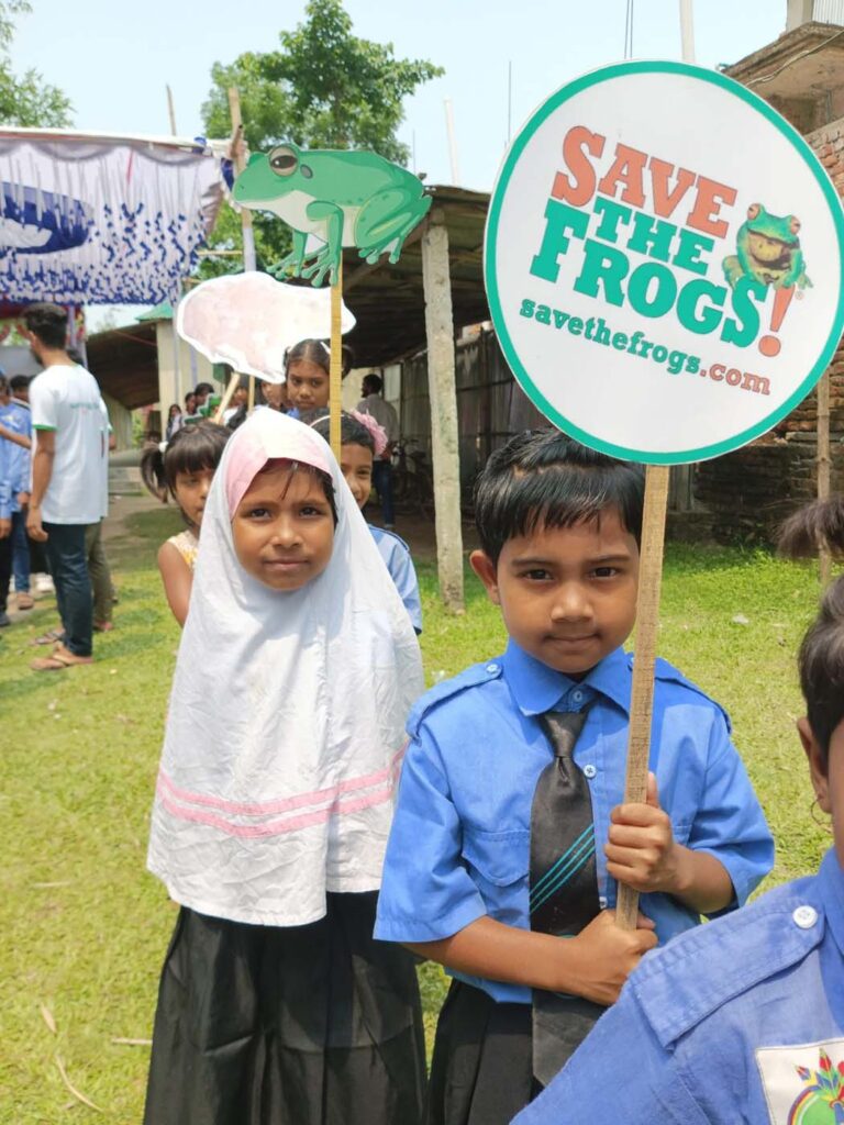 Save The Frogs Day 2025年全球两栖动物的保护工作 - 纳齐法·塔巴苏姆（Nazifa Tabassum）活动 - 政府阿齐苏尔·哈克学院（Azizizul Haque College）孟加拉国孟加拉国