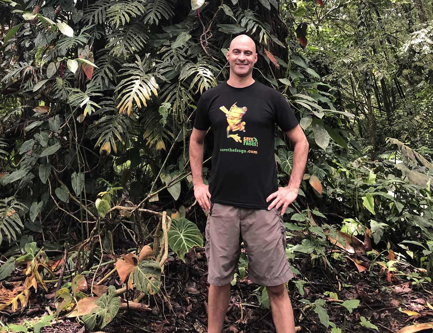 Shirt - Southern Orange-Eyed Treefrog Front Kerry Kriger Ibague Jardin San Jorge