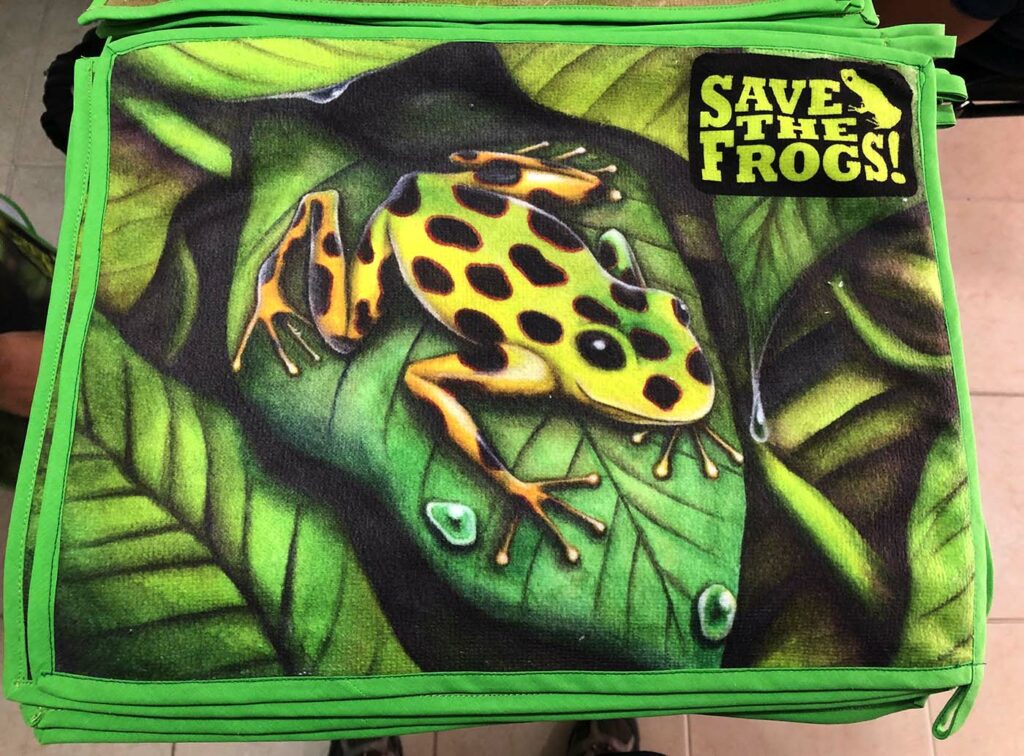 ผ้าเช็ดตัว Rainforest Frog 1400 1