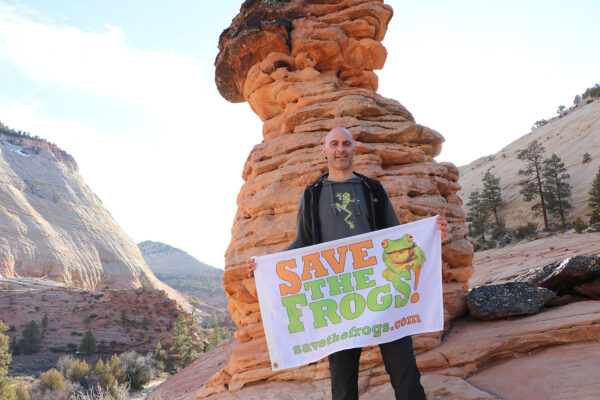 USA Utah Zion Save The Frogs Flag Kerry Kriger 2021 03 22 1 1400 1