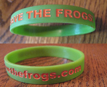 bracelets savethefrogs pair 1