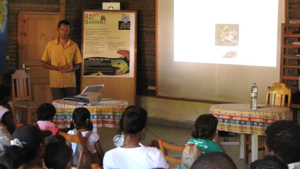 Save the frogs day 2009 madagascar 3